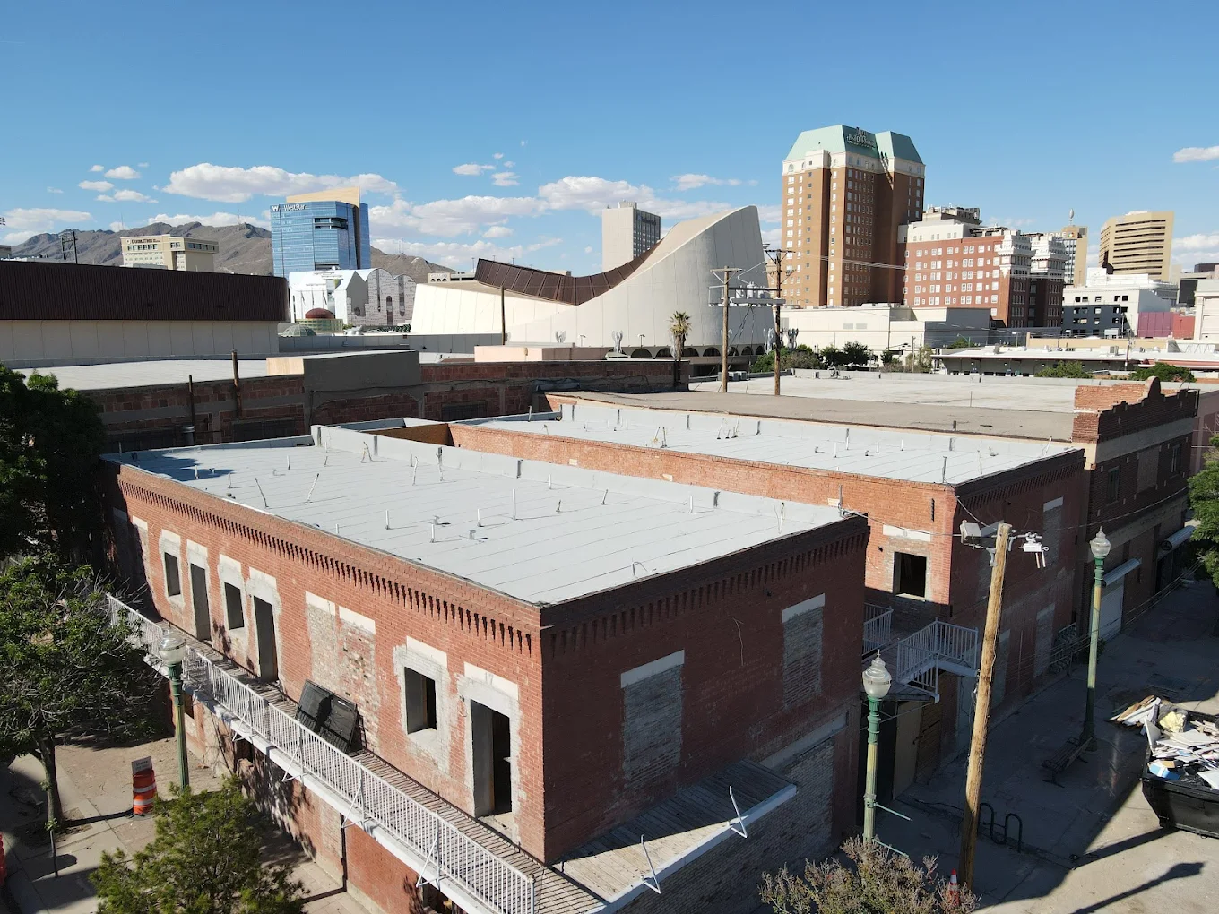 Flat roofing systems